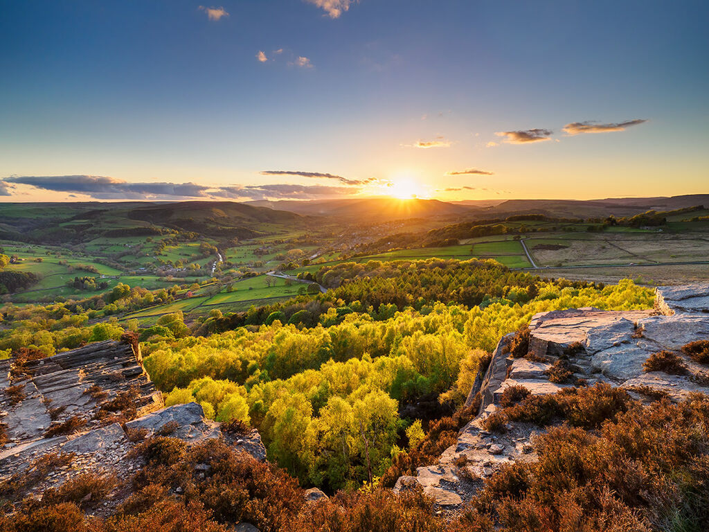 Spring sunset on Millstone Edge