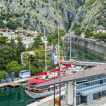 4143-Kotor entry port
