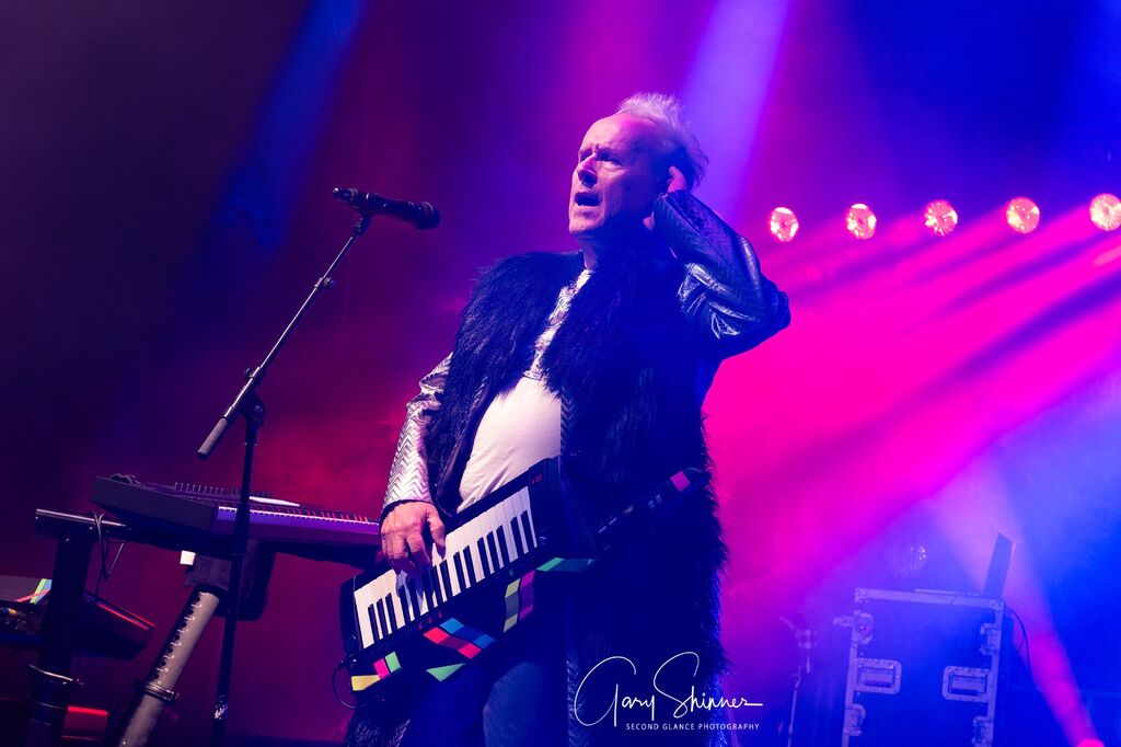 Howard Jones 32