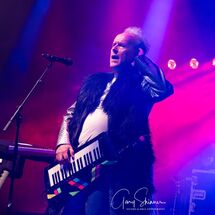 Howard Jones 32