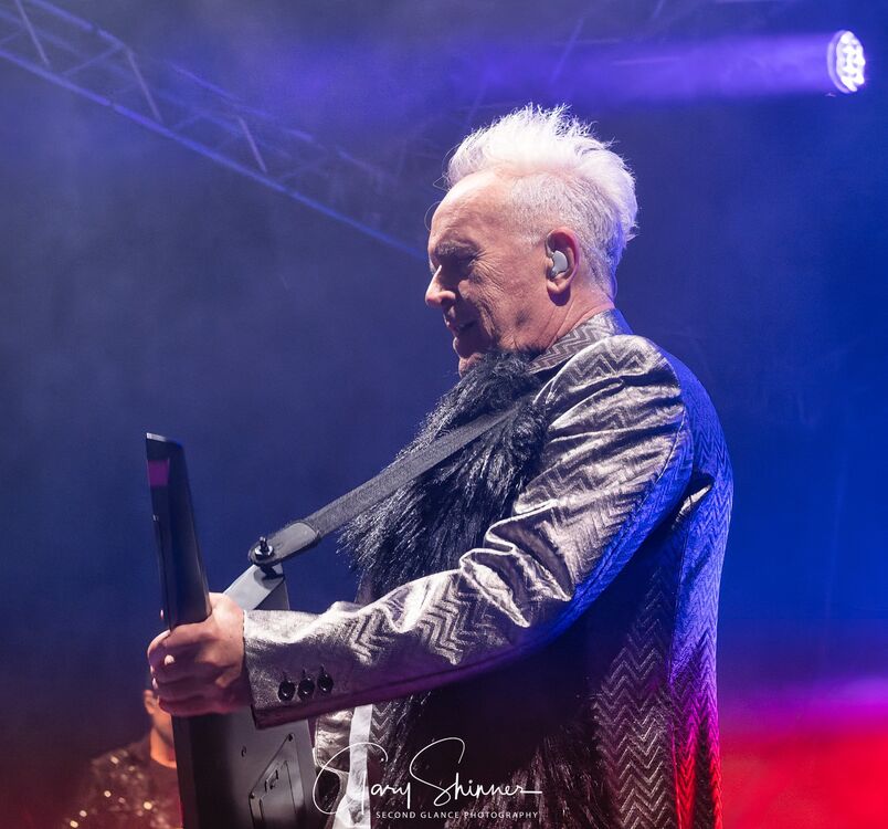 Howard Jones 36
