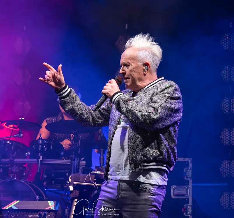 Howard Jones 37