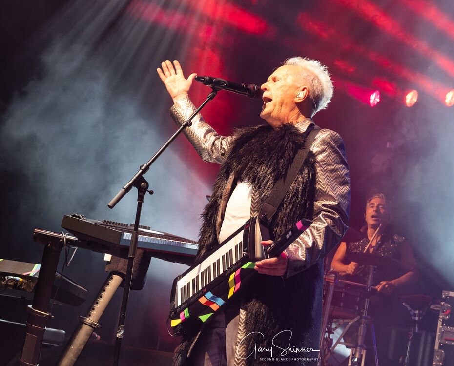 Howard Jones 39