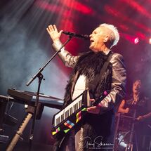 Howard Jones 39