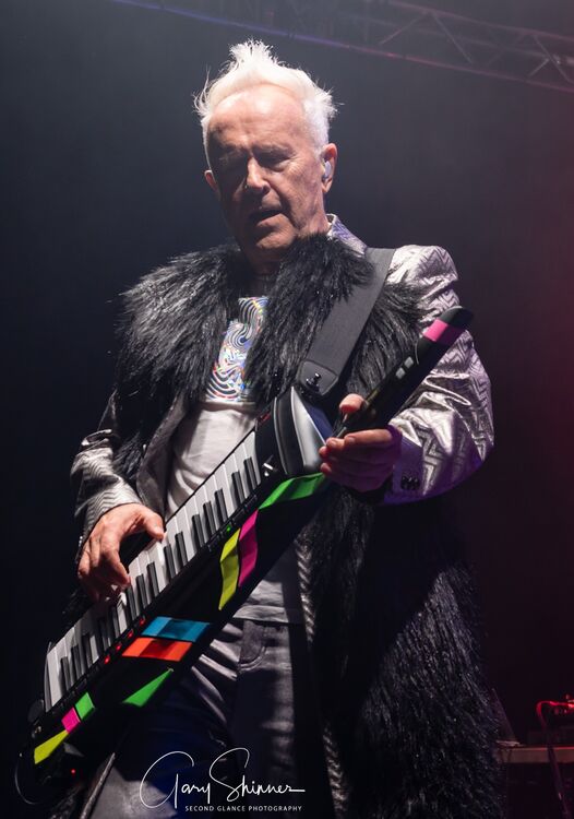 Howard Jones 42