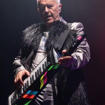 Howard Jones 42