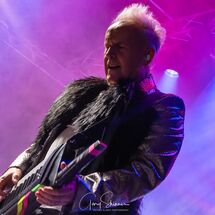 Howard Jones 44