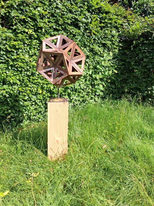 Geodesic sphere