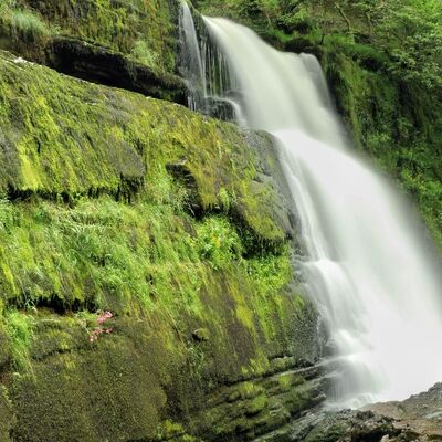 Sgwd Uchaf Clun Gwyn waterfall, Wales