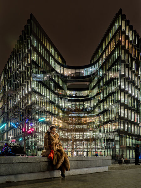 Firestation Square, Waiting