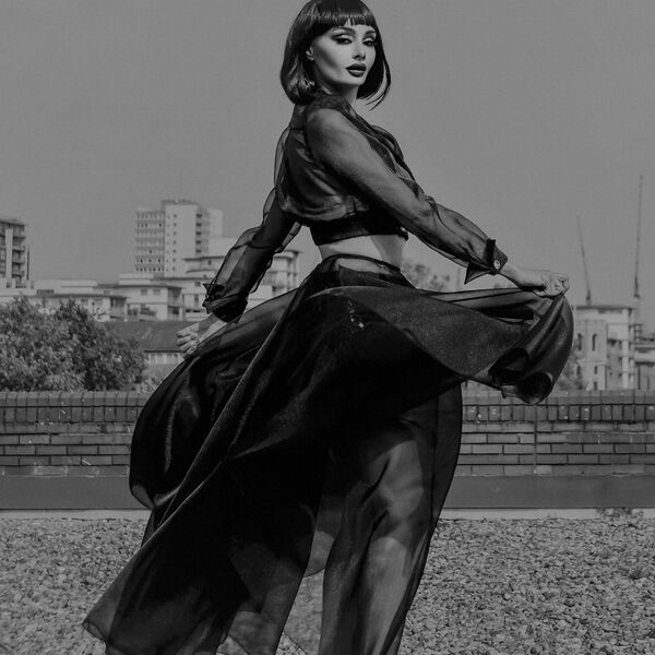 Avenue Rouge Magazine