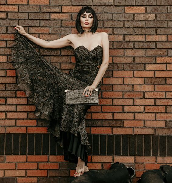 Avenue Rouge Magazine