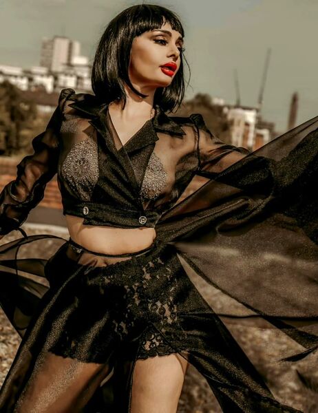 Dee Izmail Couture