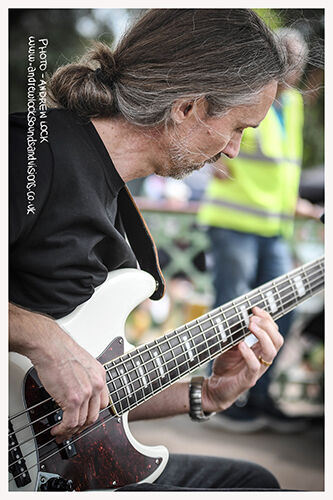 THE SESSION (ACOUSTIC) - LEAMINGTON FOOD & DRINK FESTIVAL 2025