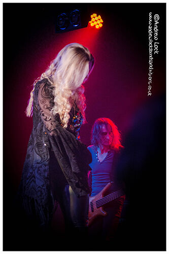 MOSTLY AUTUMN - THE ROBIN 2, BILSTON 22/12/24