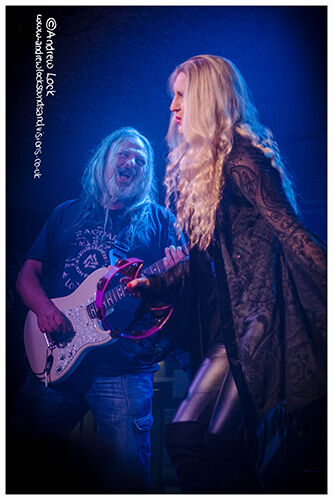 MOSTLY AUTUMN - THE ROBIN 2, BILSTON 22/12/24