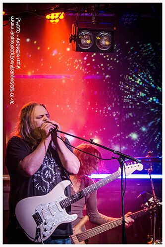 MOSTLY AUTUMN - THE ROBIN 2, BILSTON 22/12/24