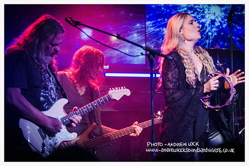 MOSTLY AUTUMN - THE ROBIN 2, BILSTON 22/12/24