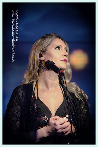 MOSTLY AUTUMN - THE ROBIN 2, BILSTON 22/12/24