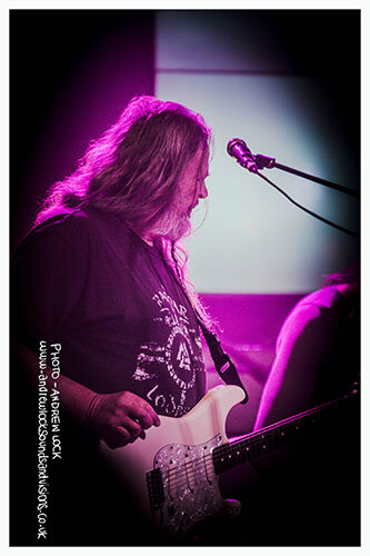 MOSTLY AUTUMN - THE ROBIN 2, BILSTON 22/12/24