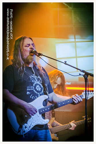 MOSTLY AUTUMN - THE ROBIN 2, BILSTON 22/12/24