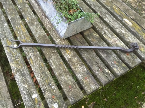 Ram's head toasting fork