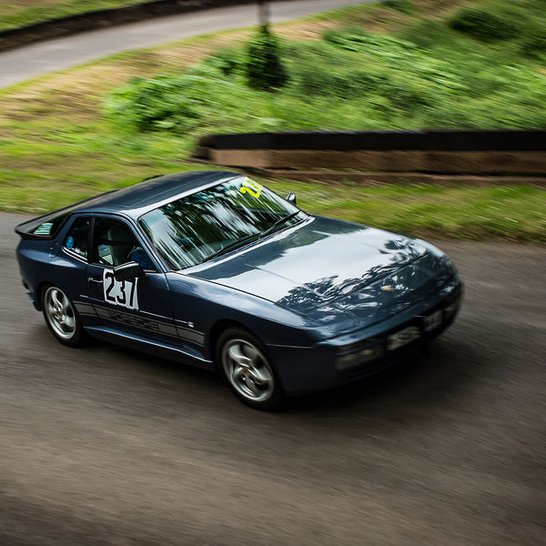 Best of British 2019, Shelsley Walsh, #56 blue porsche 924 carrera gt attacking shelsley walsh hill climb at speed