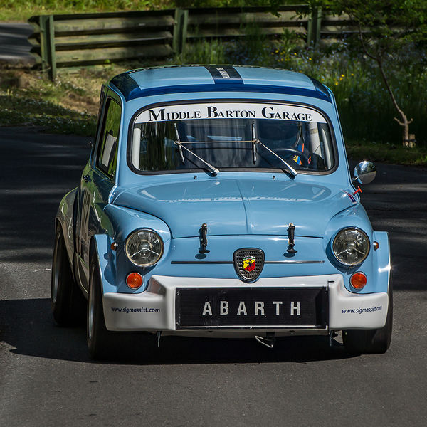La Vie en Bleu 2019, Prescott Speed Hill Climb, #13 blue fiat 500 abarth racing car at speed on prescott hill climb