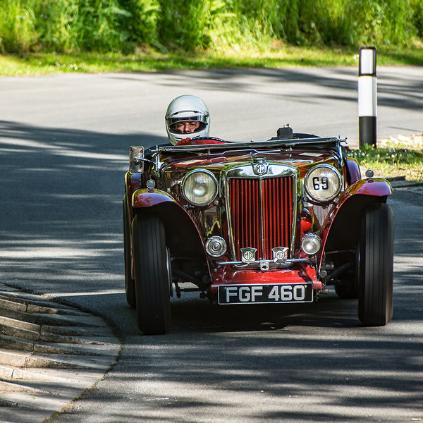 La Vie en Bleu 2019, Prescott Speed Hill Climb, #02 red vintage mg racing car at speed on prescott hill