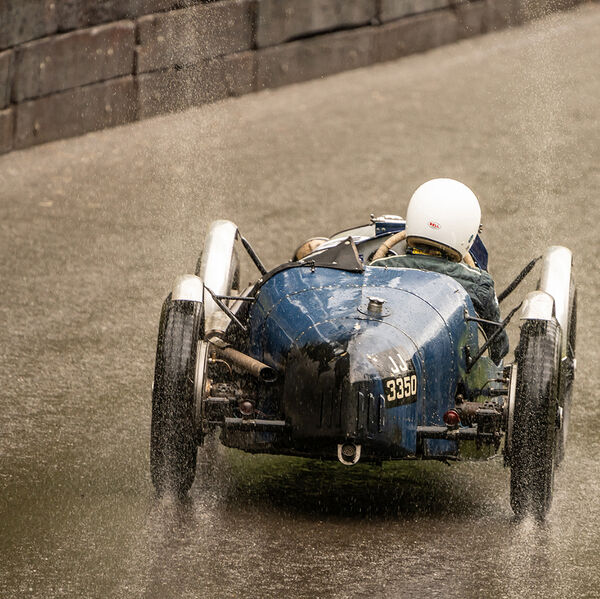ssshoot-shelsley-walsh-VSCC-04072021-19 riley 12/4 special vintage racing car descending the hill at the shelsley walsh VSCC event