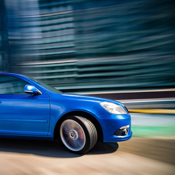 ssshoot-automotive-rigshot-01052021-016 blue skoda octavia vrs at speed in birmingham city centre