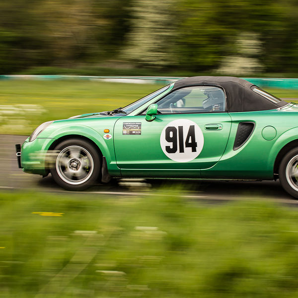 British Motorsports Marshals Sprint, Curborough Sprint Course, #40 bright greem toyota mr2 sprinting at curborough sprint course