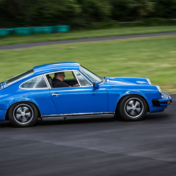 Porsche Club GB, R13, Track Day 2019, Curborough, #20 blue classic porsche 911 at speed on curborough sprint track