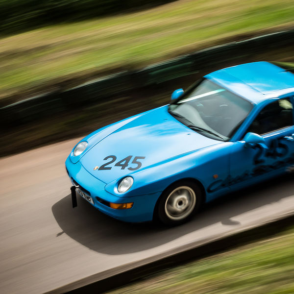 Best of British 2019, Shelsley Walsh, #26 blue porsche 928 club sport descending shelsley walsh hill climb at speed