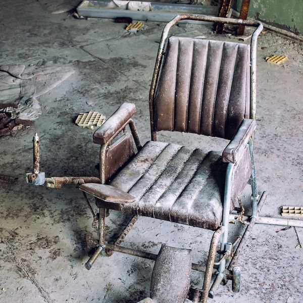 (Wheel) Chair