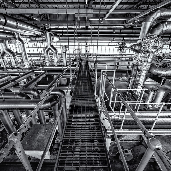 steve-shelley-ssshoot-covid-lockdown-039 factory boiler room pipework during urban exploration