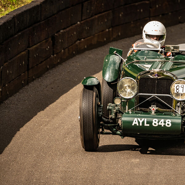 ssshoot-shelsley-walsh-VSCC-04072021-11 vintage sports car returning down the hill at the shelsley walsh VSCC event