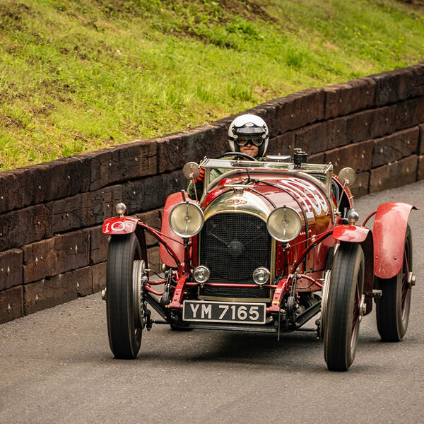 ssshoot-shelsley-walsh-VSCC-04072021-13 red vintage bentley open top car at the shelsley walsh VSCC event