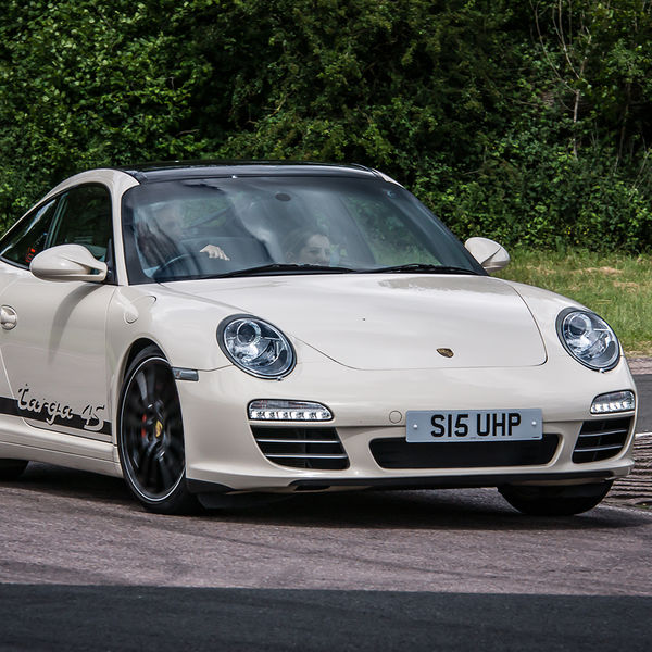 Porsche Club GB, R13, Track Day 2019, Curborough, #54 white porsche 911 targa 4s at speed on curborough sprint track