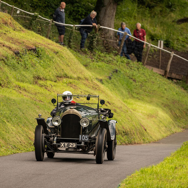 ssshoot-shelsley-walsh-VSCC-04072021-12 vintage sports car ascending the hill at the shelsley walsh VSCC event