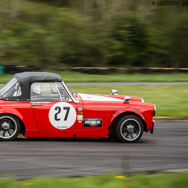 Curborough Sprint Championship 2019 - Round One - #39 red mg midget negotiating flagpole corner during curborough sprint championship 2019