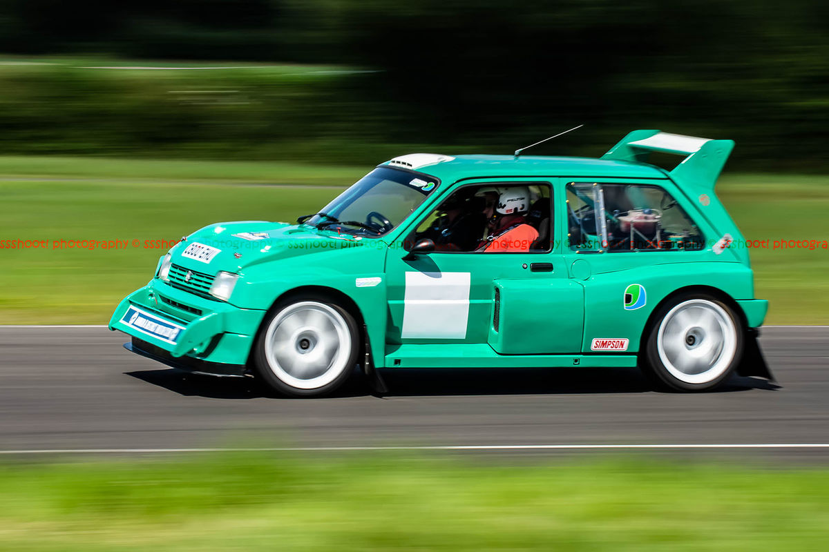 Austin Metro 6R4 rally car at 6R4.net Curborough track day
