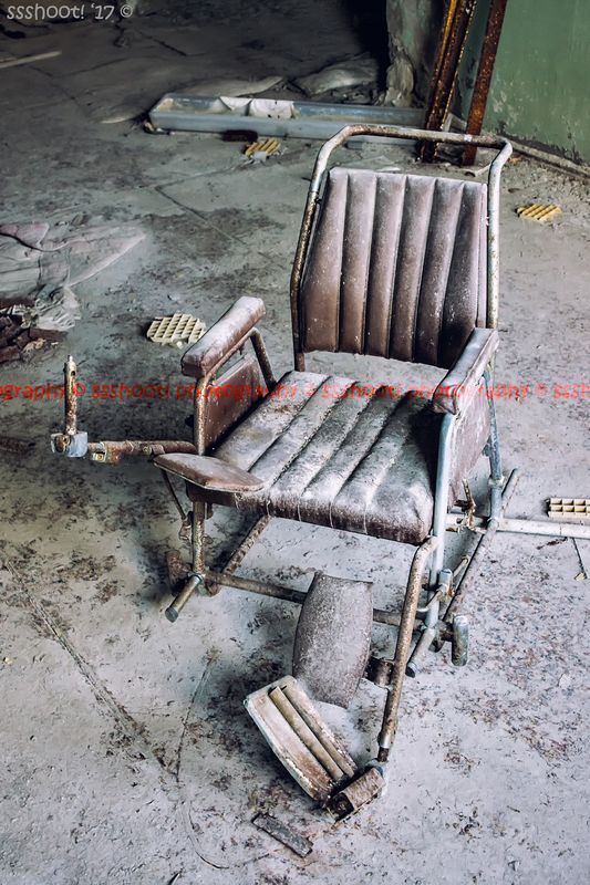 (Wheel) Chair