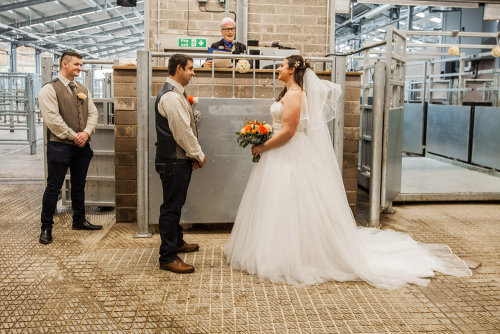 cattle market wedding2