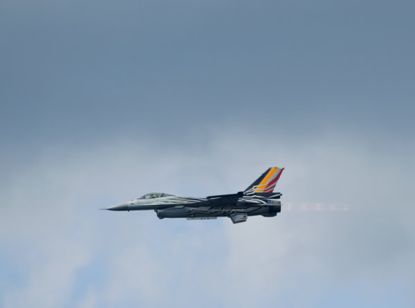 F-16 after burner