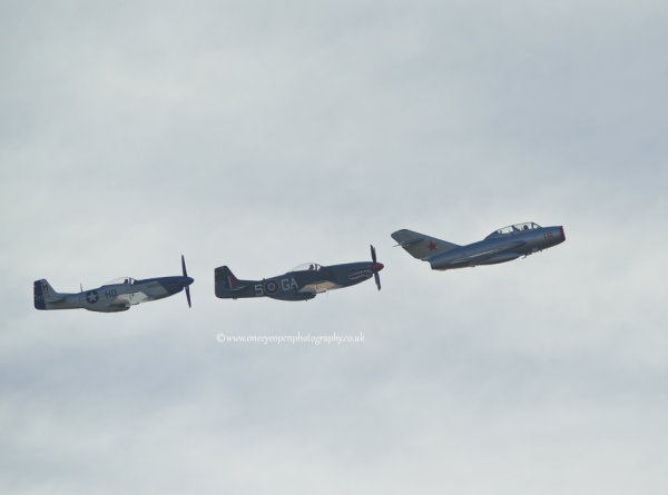 Mustangs v Mig 15