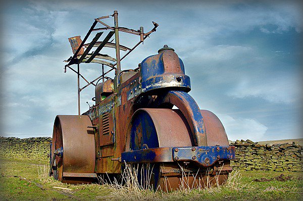 An Averling-Barford Road Roller