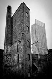 MANCHESTER: Manchester - Beetham Tower and Industrial Revolution Building