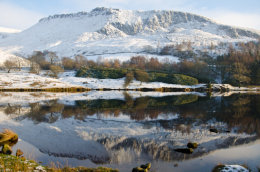 Dovestone Reservoir, Saddleworth, Yorkshire, UK 6