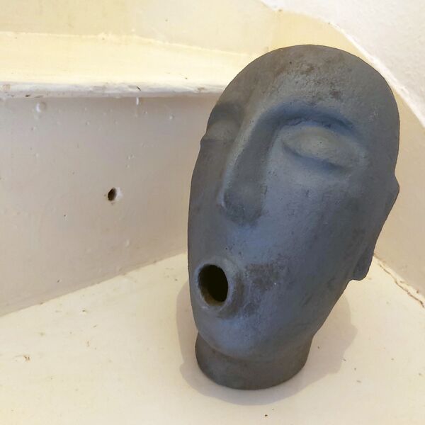 2. Singing heads